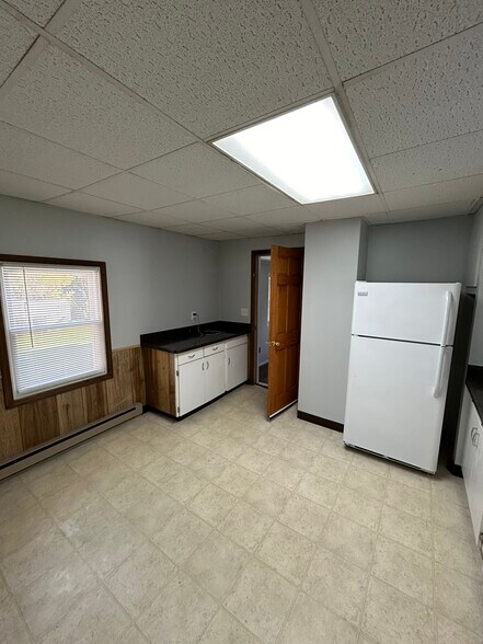 Building Photo - 57 Seminary St