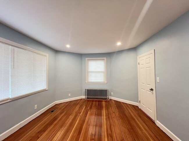 Building Photo - 68 Water St