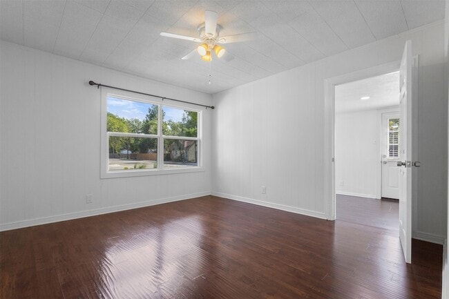 Building Photo - 9103 Forest Hills Blvd