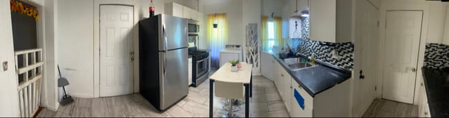 Building Photo - 30 Merrick Ave