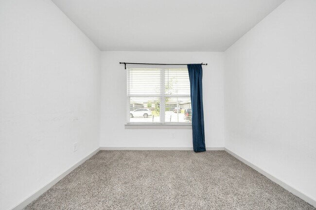 Building Photo - 7007 Fleetwood Crescent Wy