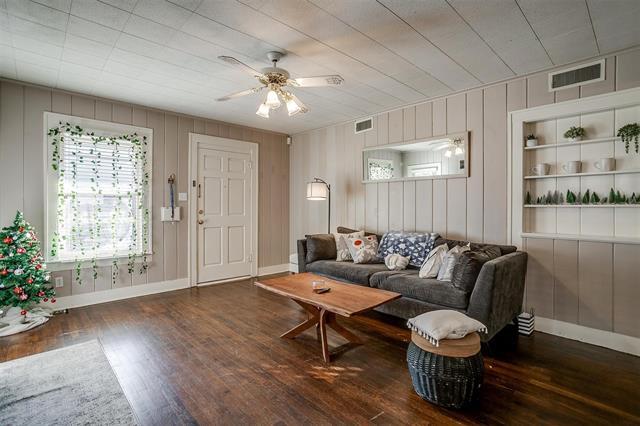 Building Photo - 3140 Rogers Ave