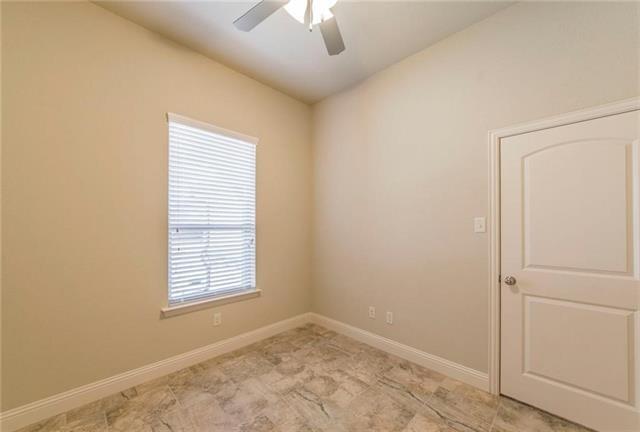 Building Photo - 441 Sagebrush Dr