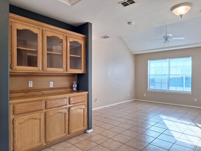 Building Photo - 2502 Cervantes Ave