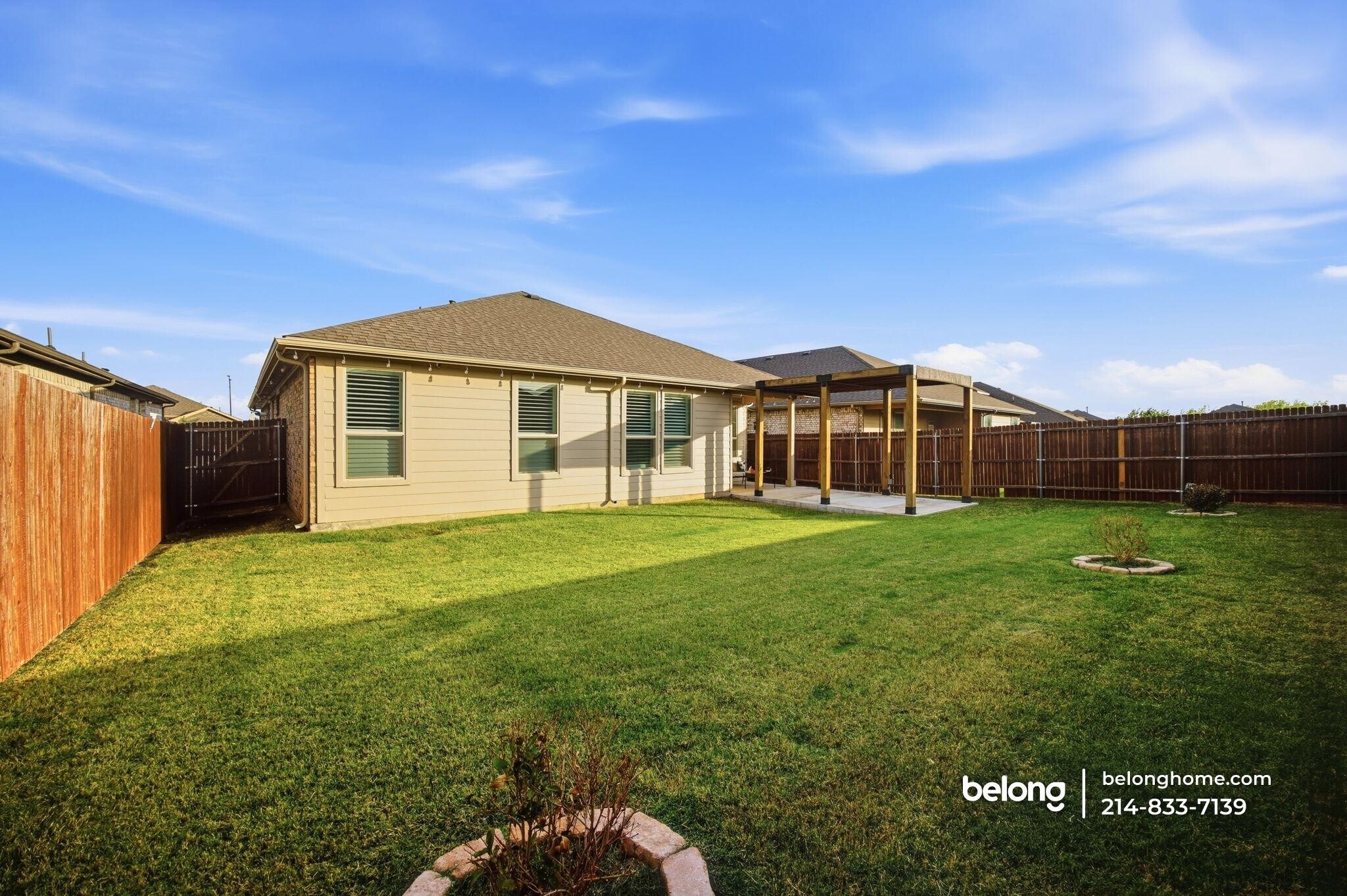 Building Photo - 1832 Chamaeleon Dr