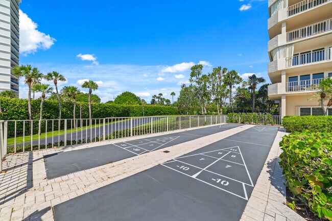Building Photo - 4301 N Ocean Blvd
