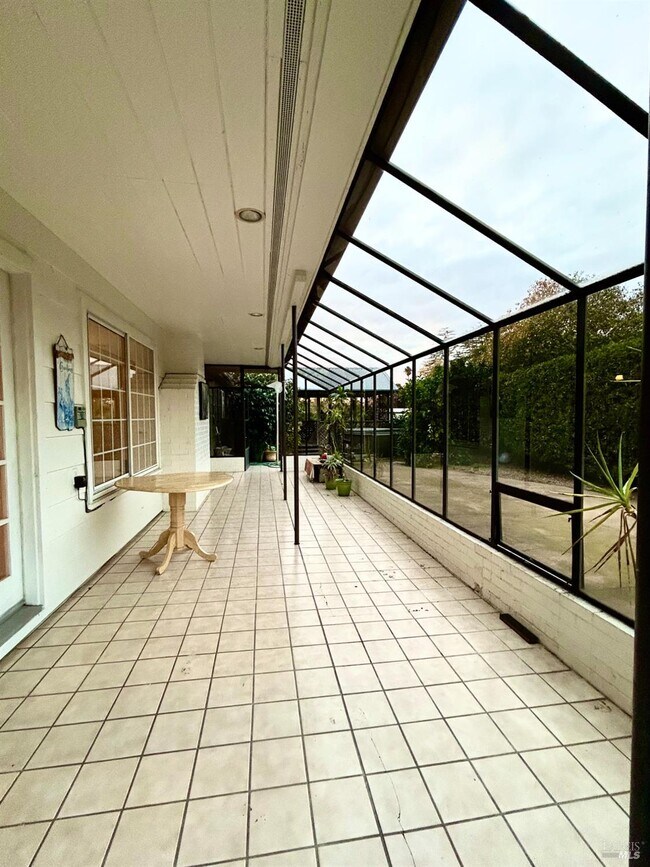 Building Photo - 216 Hampton Ct