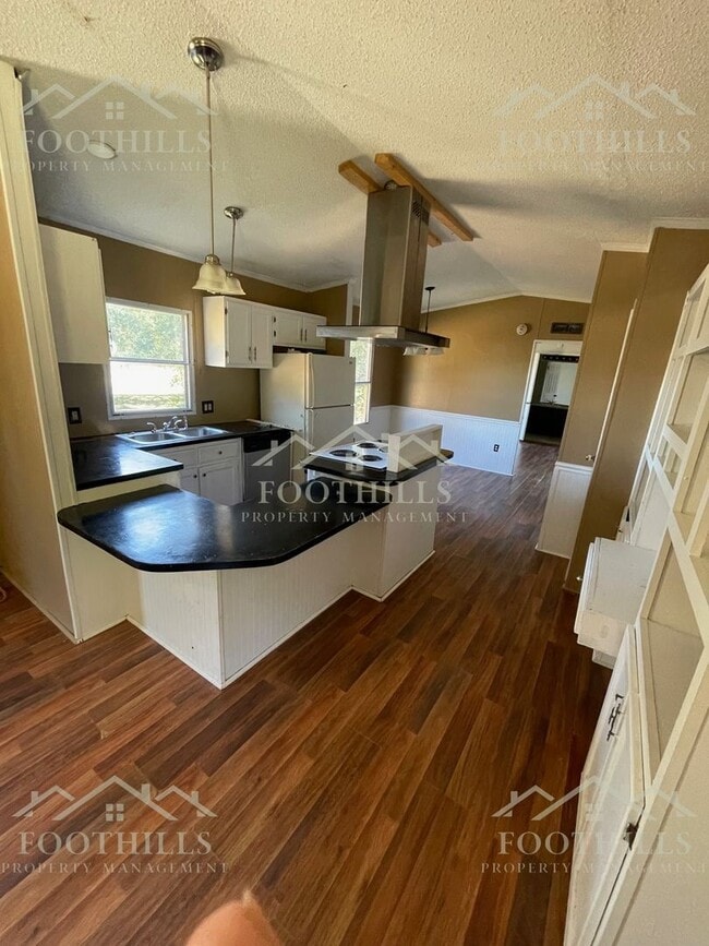 Building Photo - 2-Bed/2-Bath Mobile Home with Outdoor Deck...