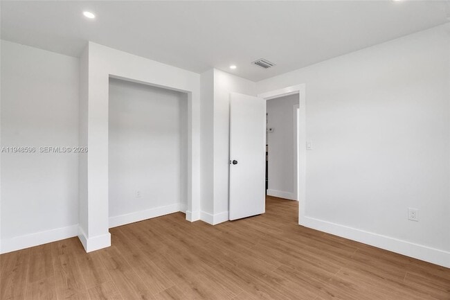 Building Photo - 1046 Jann Ave