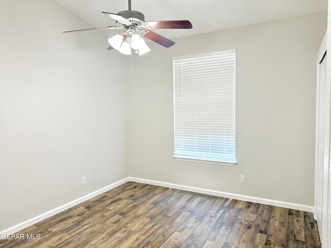 Building Photo - 12749 Tierra Salas Dr