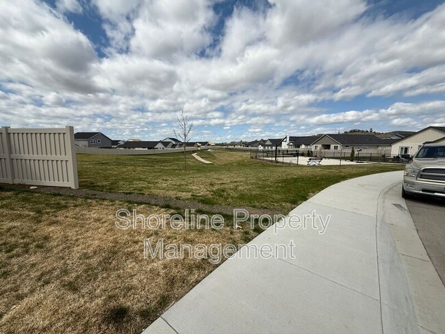 Building Photo - 10093 W Novato Dr