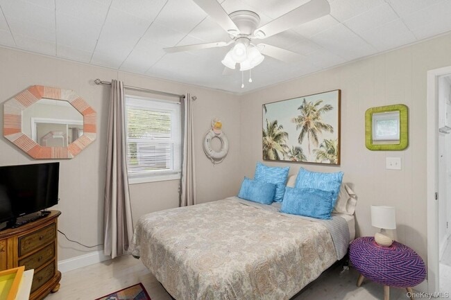 Building Photo - 28 The Trail