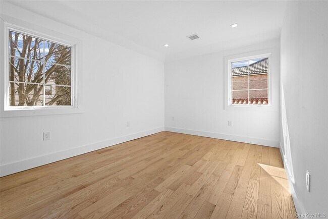 Building Photo - 38-40-40 215th St