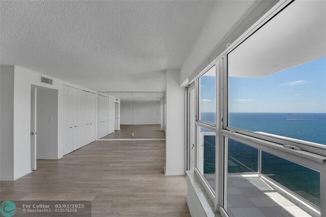 Building Photo - 3500 Galt Ocean Dr