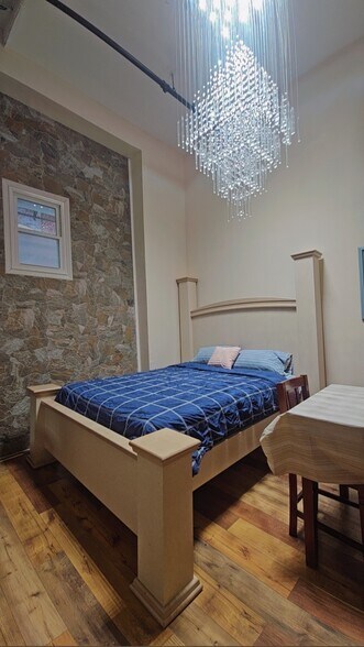 Building Photo - 317 W Fayette St