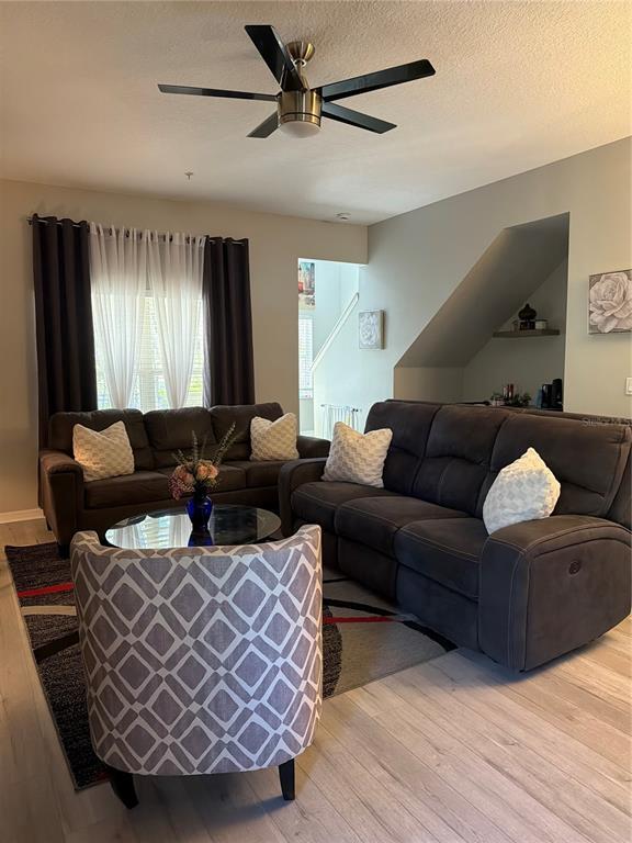 Building Photo - 1951 Sunset Palm Dr