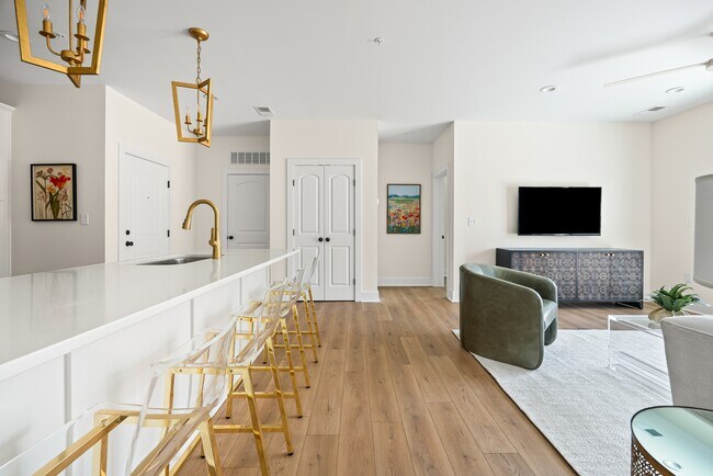 Building Photo - 420 Capstone Dr