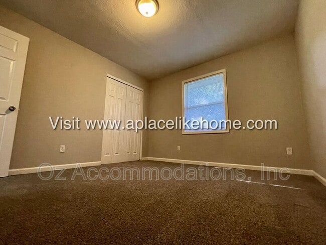 Building Photo - 13139 S Brougham Dr
