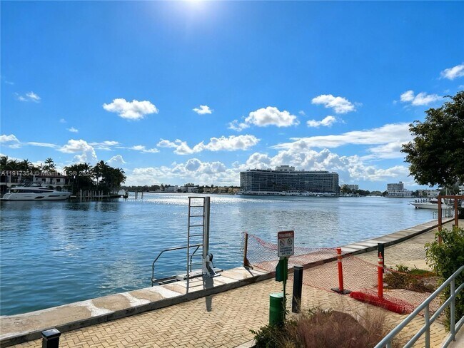 Building Photo - 6620 Indian Creek Dr