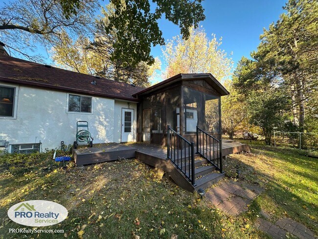 Building Photo - 3 Bedroom House in Oakdale