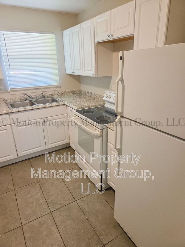 Building Photo - 1595 Carlisle St NW