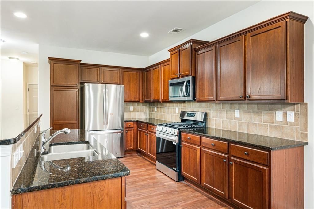 Building Photo - 13294 Kemper Rd