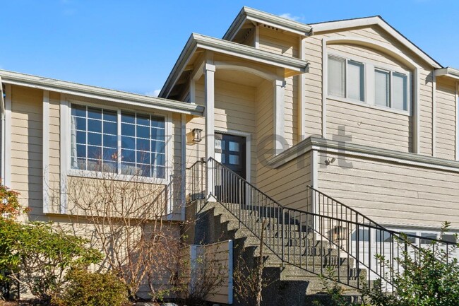 Building Photo - 8115 77th Ave NE