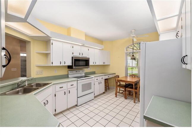 Building Photo - 11631 SW 71st Cir