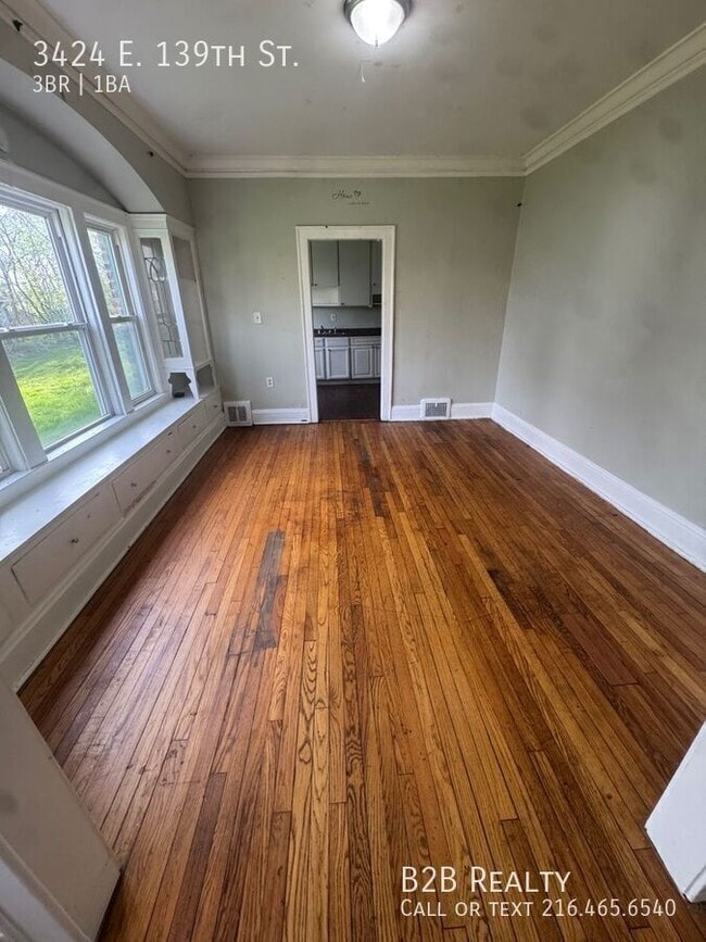 Building Photo - 3424 E 139th St