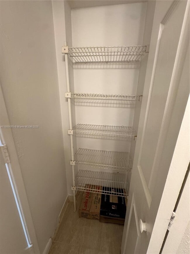 Building Photo - 110 Gardens Dr