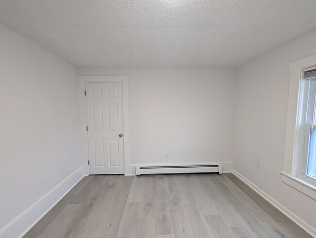 Building Photo - Stunning 3 bedroom 2 bathroom single family house available in Asbury Park!