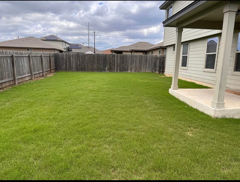 Building Photo - 2502 Diamondback Trl