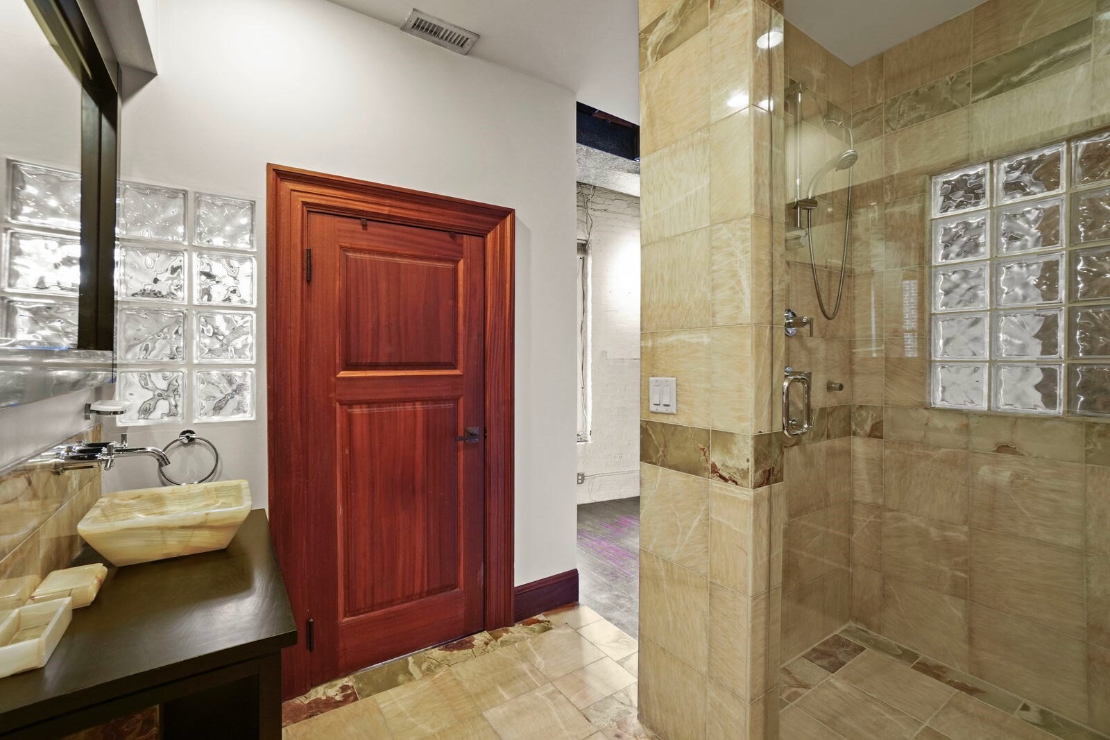 Building Photo - 96 South St