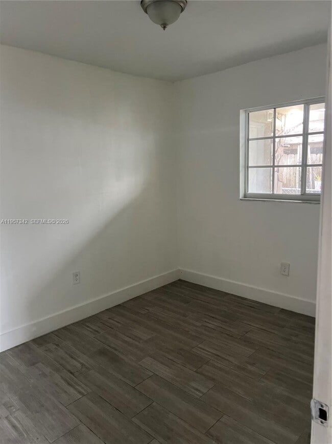 Building Photo - 2535 NW 9th St