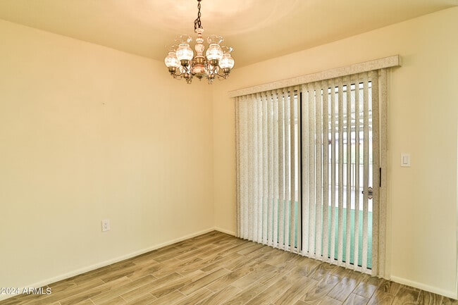 Building Photo - 9860 N 105th Ave