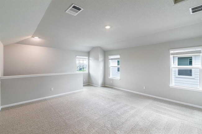 Building Photo - 703 Bluffview Dr.