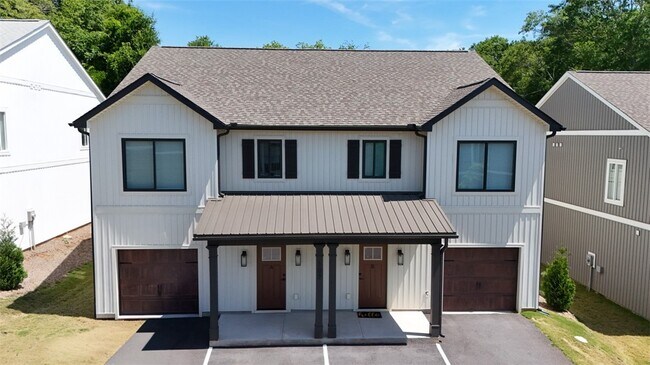 Building Photo - 506 Tarrant St