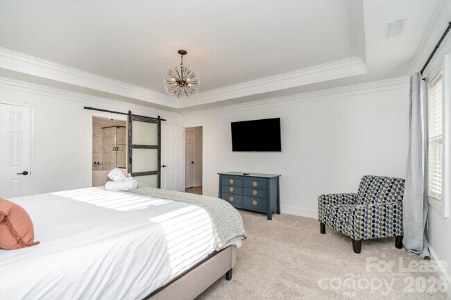 Building Photo - 8823 Dartmoor Pl