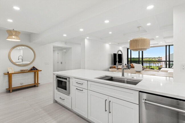 Building Photo - 4748 S Ocean Blvd