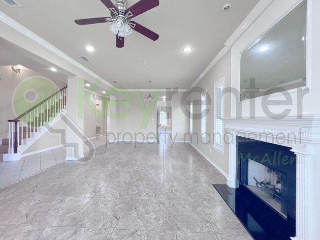 Building Photo - Gorgeous 4b/4.5bath house in McAllen