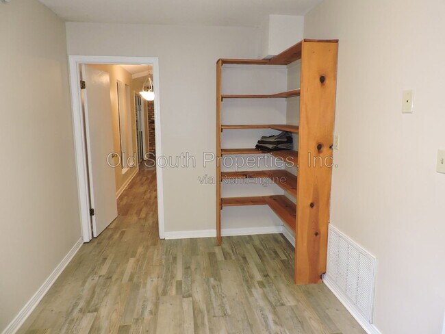 Building Photo - 3206 Raines St
