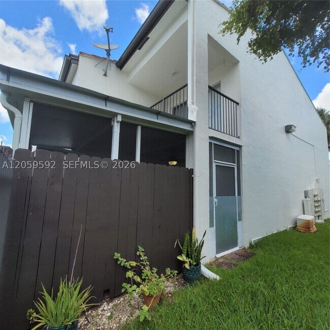 Building Photo - 1114 NW 124th Ct