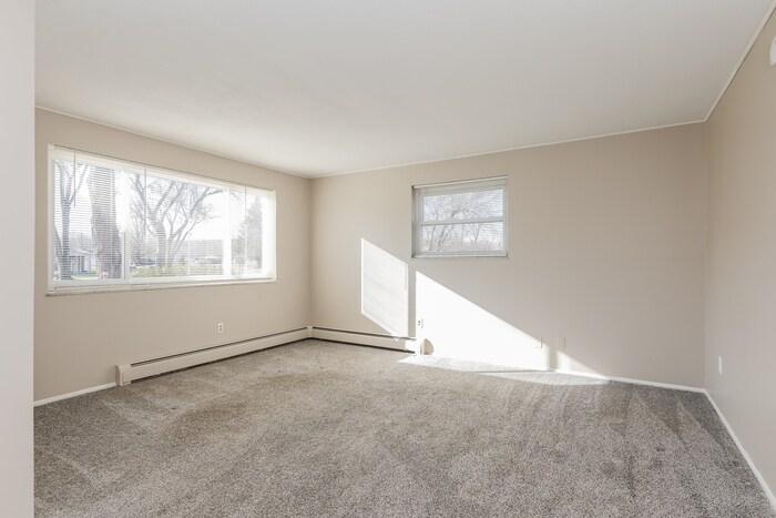 Building Photo - 8630 Meadowlark Dr