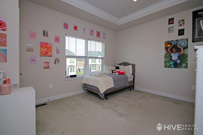 Building Photo - Spacious 4-Bed, 3.5-Bath with Garage!