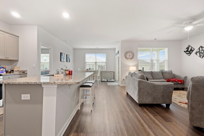 Building Photo - 428 Bearskin Ct