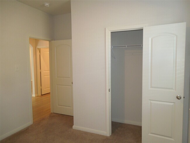 Building Photo - 10463 Red Cardinal Dr
