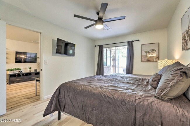 Building Photo - 726 S Nebraska St