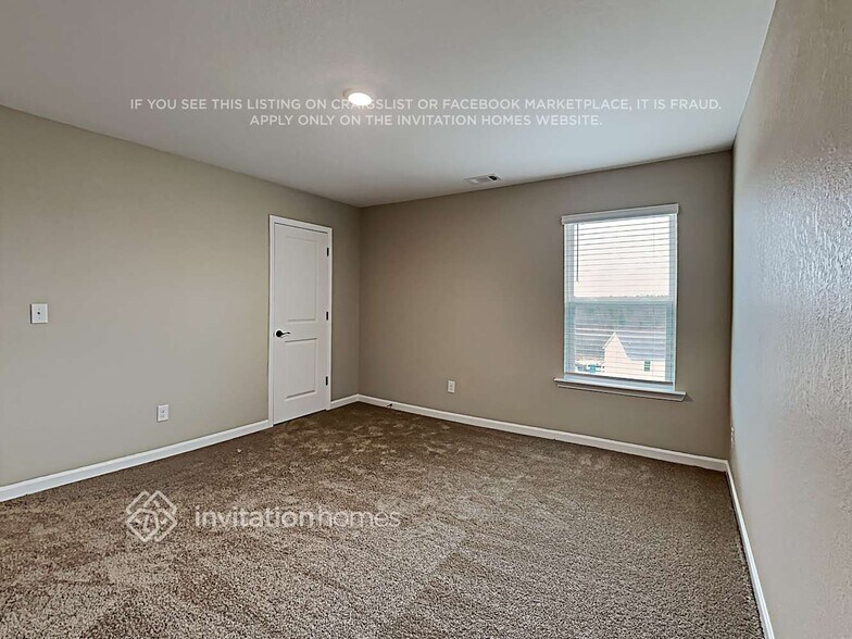 Building Photo - 469 Samara Ct