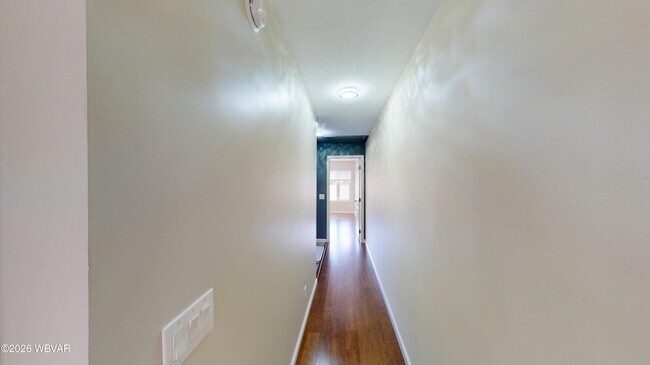 Building Photo - 118 N 3rd St