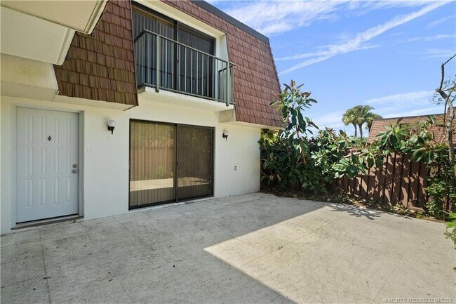 Building Photo - 3579 SW Sunset Trace Cir